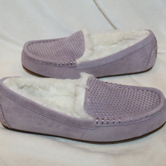 NIB UGG‎ BY KOOLABURRA PERF SUEDE FUR LINED SLIPPERS LILAC PURPLE - Picture 3 of 6